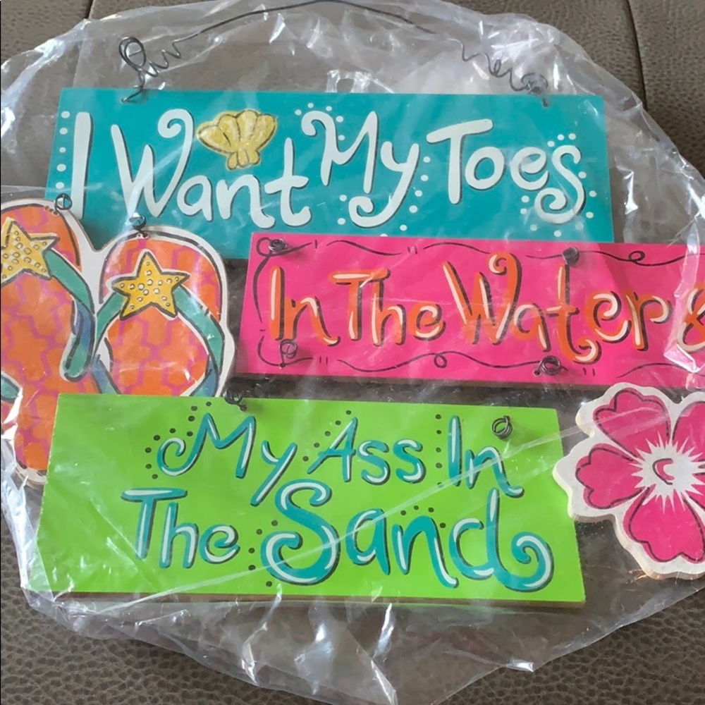 🌴 Tropical Beach Sign Toes in Water Coastal Patio Wall Decor
